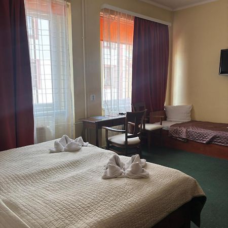 Hotel Bila Ruze Písek Exterior foto